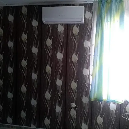 Bungalow In Lovely And Familial Area For 2 Or 3 Persons