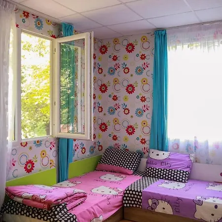 Bungalow In Lovely And Familial Area For 2 Or 3 Persons Gæstehus Kamena
